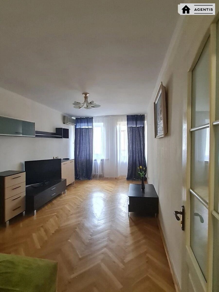 Apartment for rent. 1 room, 42 m², 5th floor/5 floors. 15, Nazarivska vul. Borysa Vyetrova, Kyiv. 