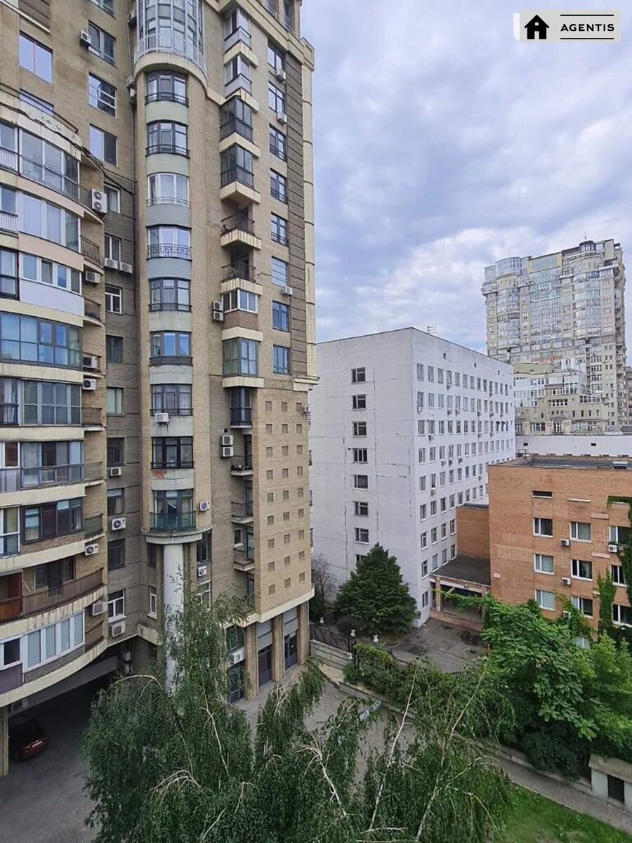 Сдам квартиру. 1 room, 42 m², 5th floor/5 floors. 15, Назарівська вул. (Бориса Вєтрова), Киев. 