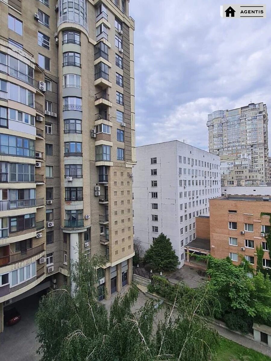 Apartment for rent. 1 room, 42 m², 5th floor/5 floors. 15, Nazarivska vul. Borysa Vyetrova, Kyiv. 