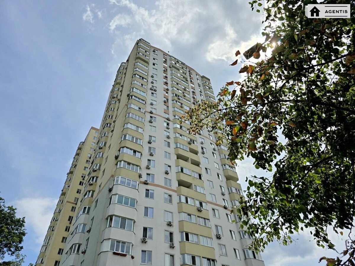 Сдам квартиру. 3 rooms, 93 m², 22 floor/24 floors. 37, Гарматная 37, Киев. 