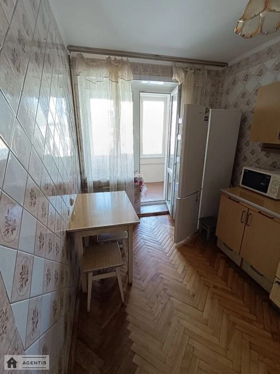 Сдам квартиру. 1 room, 40 m², 11 floor/14 floors. 124, Антоновича вул. (Горького), Киев. 