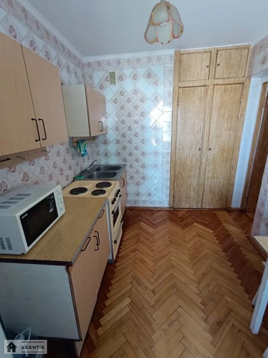 Apartment for rent. 1 room, 40 m², 11 floor/14 floors. 124, Antonovycha vul. Horkoho, Kyiv. 