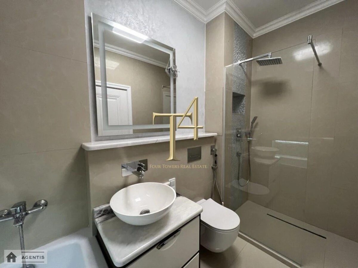 Apartment for rent. 2 rooms, 45 m², 3rd floor/21 floors. 68, Zhylyanska 68, Kyiv. 