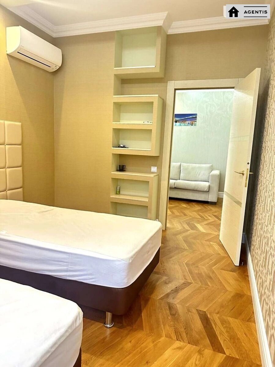 Здам квартиру. 3 rooms, 137 m², 8th floor/23 floors. 32, Глибочицька 32, Київ. 