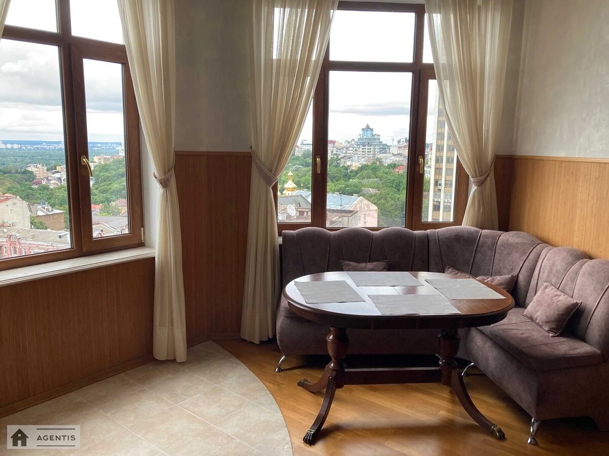 Сдам квартиру. 3 rooms, 128 m², 12 floor/23 floors. 6, Нестеровський провулок, Киев. 