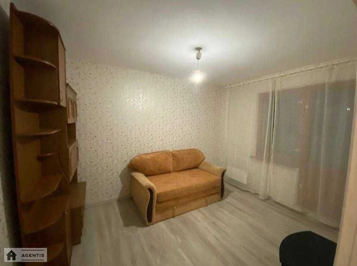 Apartment for rent. 3 rooms, 72 m², 16 floor/16 floors. 17, Anny Akhmatovoyi vul., Kyiv. 