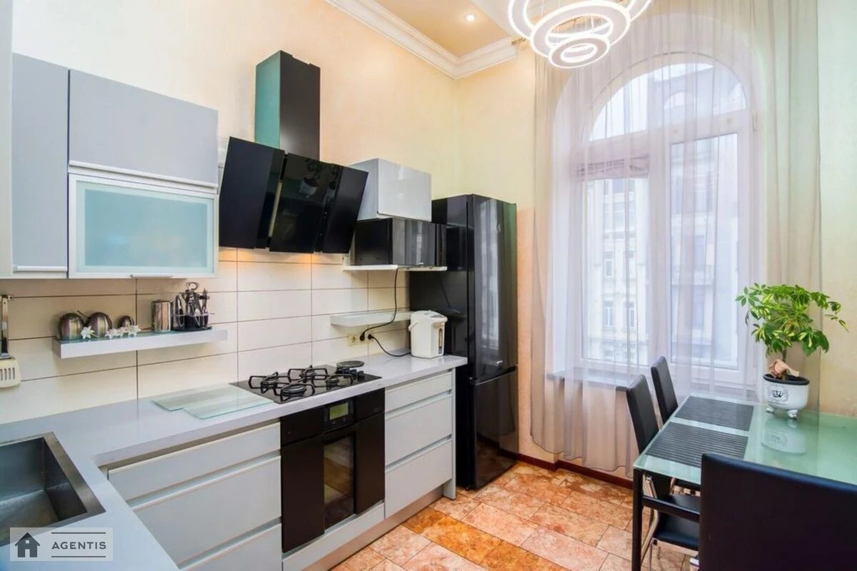 Здам квартиру. 2 rooms, 68 m², 4th floor/4 floors. 43, Саксаганського 43, Київ. 