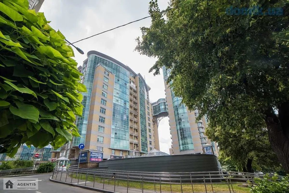 Apartment for rent. 4 rooms, 180 m², 17 floor/24 floors. 59, Zvirynetcka 59, Kyiv. 
