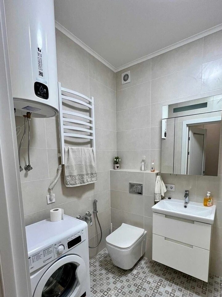 Apartment for rent. 1 room, 51 m², 15 floor/17 floors. 1, Berdnyka , Kyiv. 