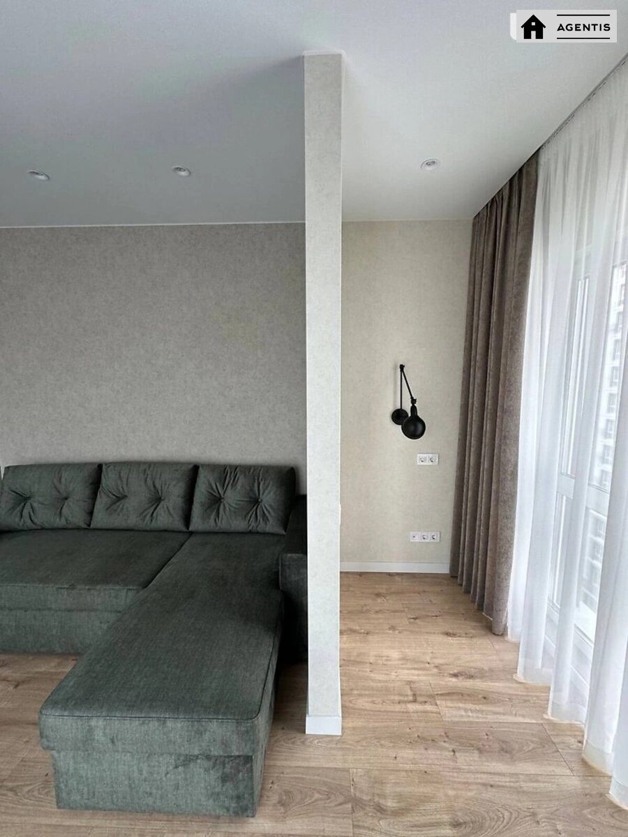 Сдам квартиру. 1 room, 41 m², 11 floor/21 floors. 28, Михайла Максимовича вул. (Онуфрія Трутенка), Киев. 