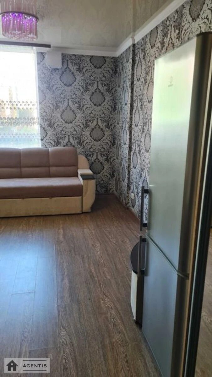 Сдам квартиру. 1 room, 22 m², 2nd floor/11 floors. 17, Соборності просп. (Воззєднання), Киев. 