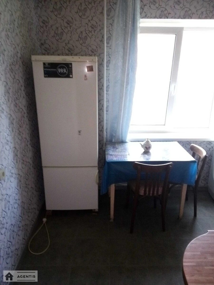 Здам квартиру. 1 room, 28 m², 6th floor/9 floors. 80, Верховинна 80, Київ. 