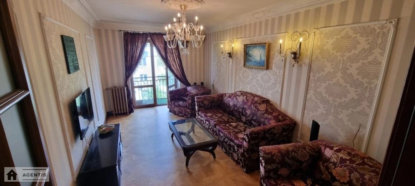 Apartment for rent. 3 rooms, 105 m², 4th floor/4 floors. 45, Pochaynynska 45, Kyiv. 