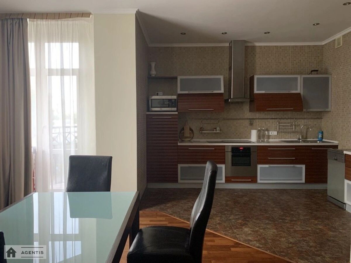 Apartment for rent. 3 rooms, 118 m², 6th floor/23 floors. 5, Klovskiy 5, Kyiv. 