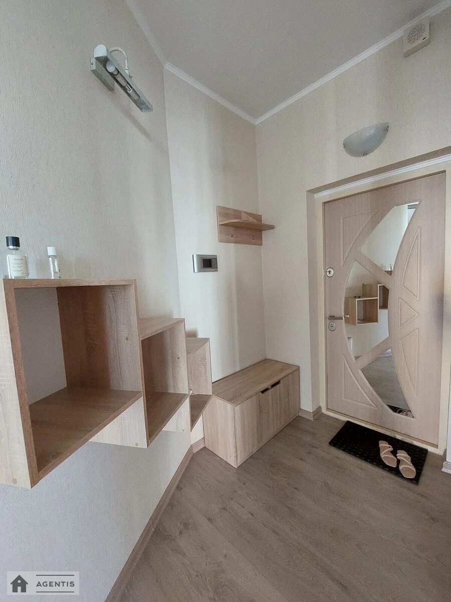 Apartment for rent. 2 rooms, 95 m², 22 floor/25 floors. 2, Henerala Shapovala vul. Mekhanizatoriv, Kyiv. 