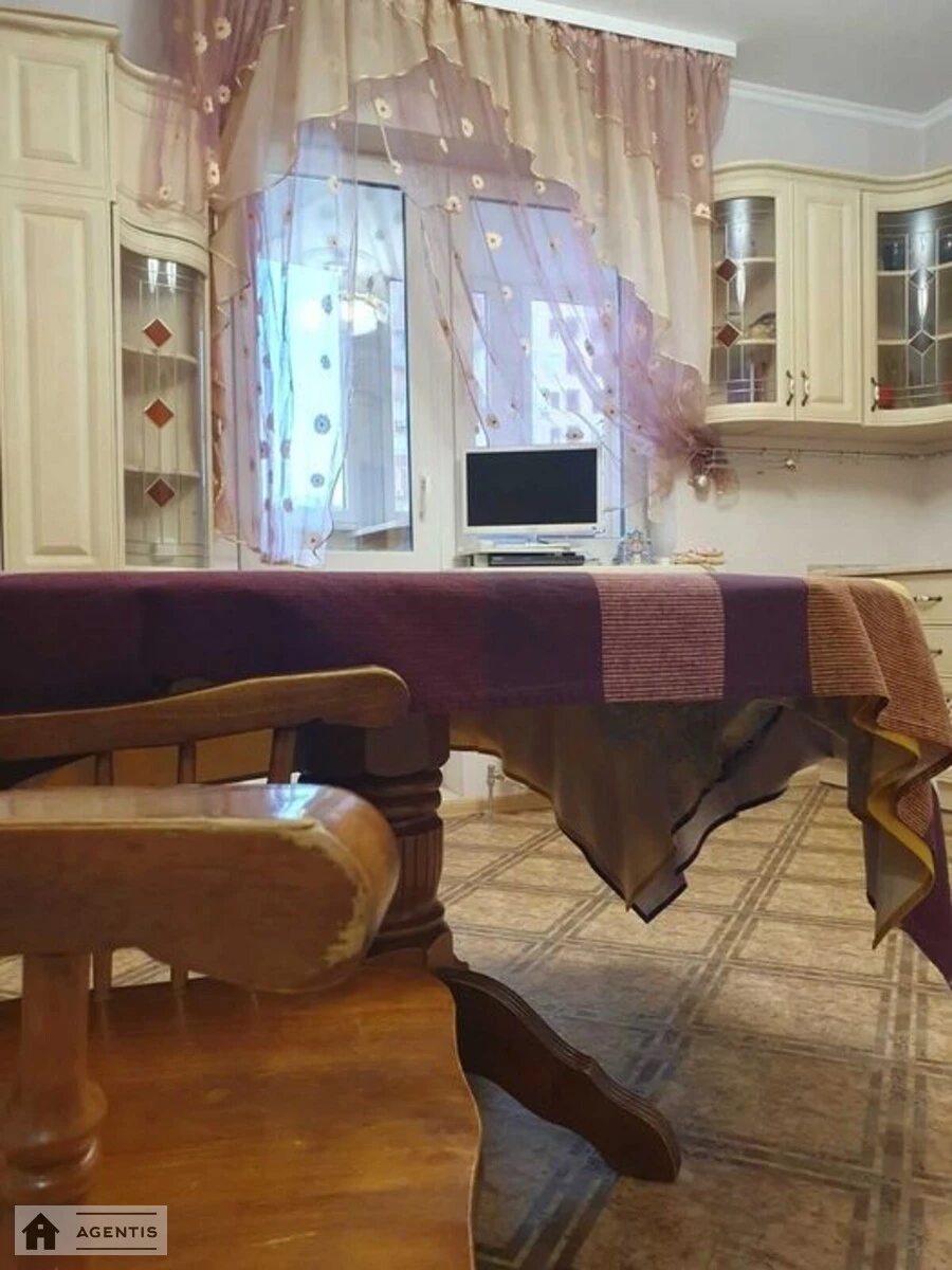 Apartment for rent. 2 rooms, 80 m², 4th floor/22 floors. 9, Maryny Tsvyetayevoyi vul., Kyiv. 