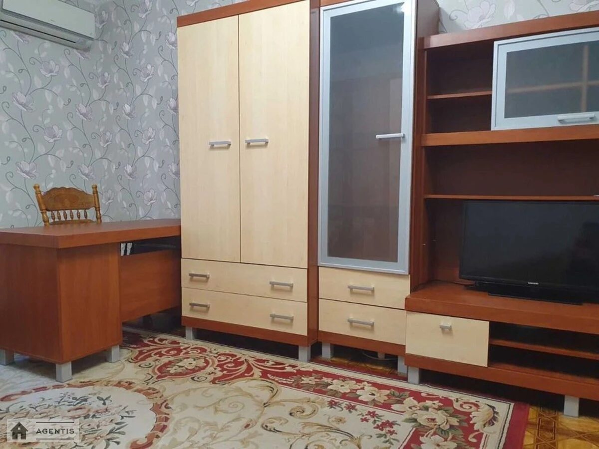 Сдам квартиру. 2 rooms, 80 m², 4th floor/22 floors. 9, Марини Цвєтаєвої вул., Киев. 