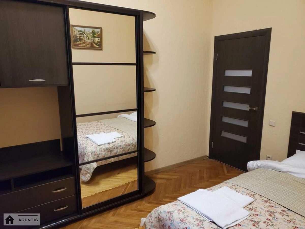 Сдам квартиру. 1 room, 34 m², 4th floor/7 floors. 12, Саксаганского 12, Киев. 