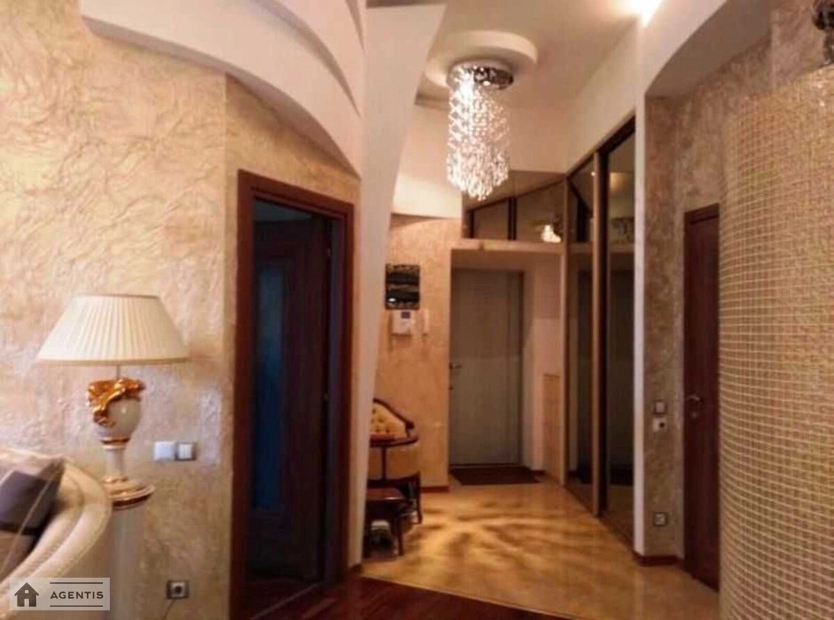 Apartment for rent. 3 rooms, 70 m², 2nd floor/6 floors. Lyuteranska, Kyiv. 