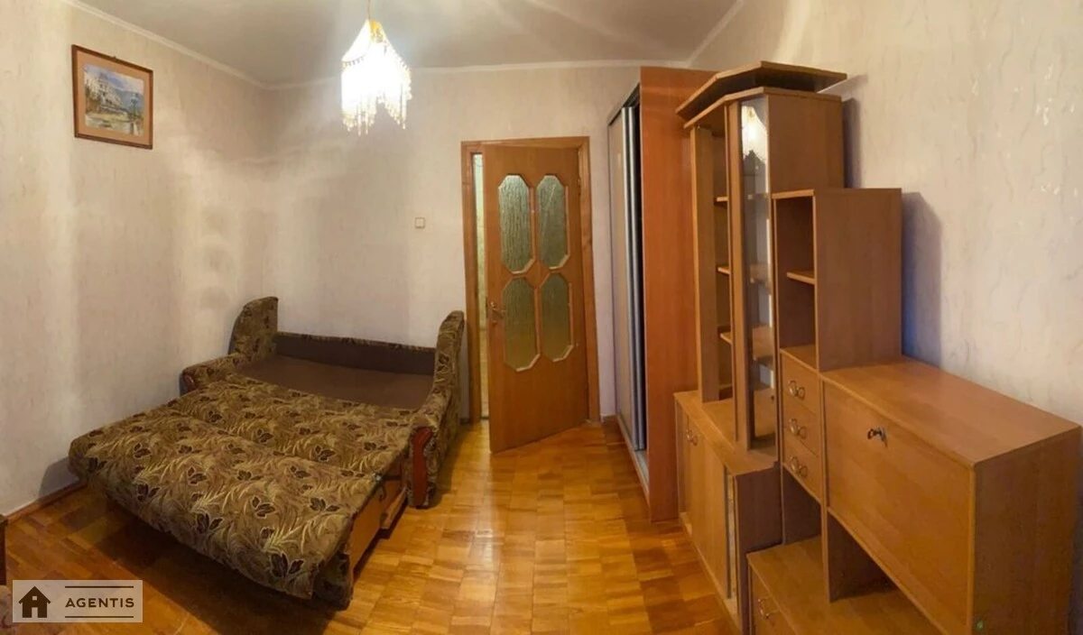 Apartment for rent. 3 rooms, 77 m², 13 floor/16 floors. 19, Revutckogo 19, Kyiv. 