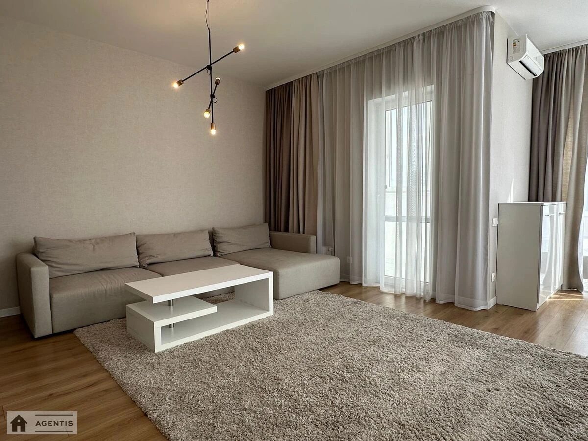 Apartment for rent. 3 rooms, 97 m², 19 floor/22 floors. 2, Dragomanova 2, Kyiv. 