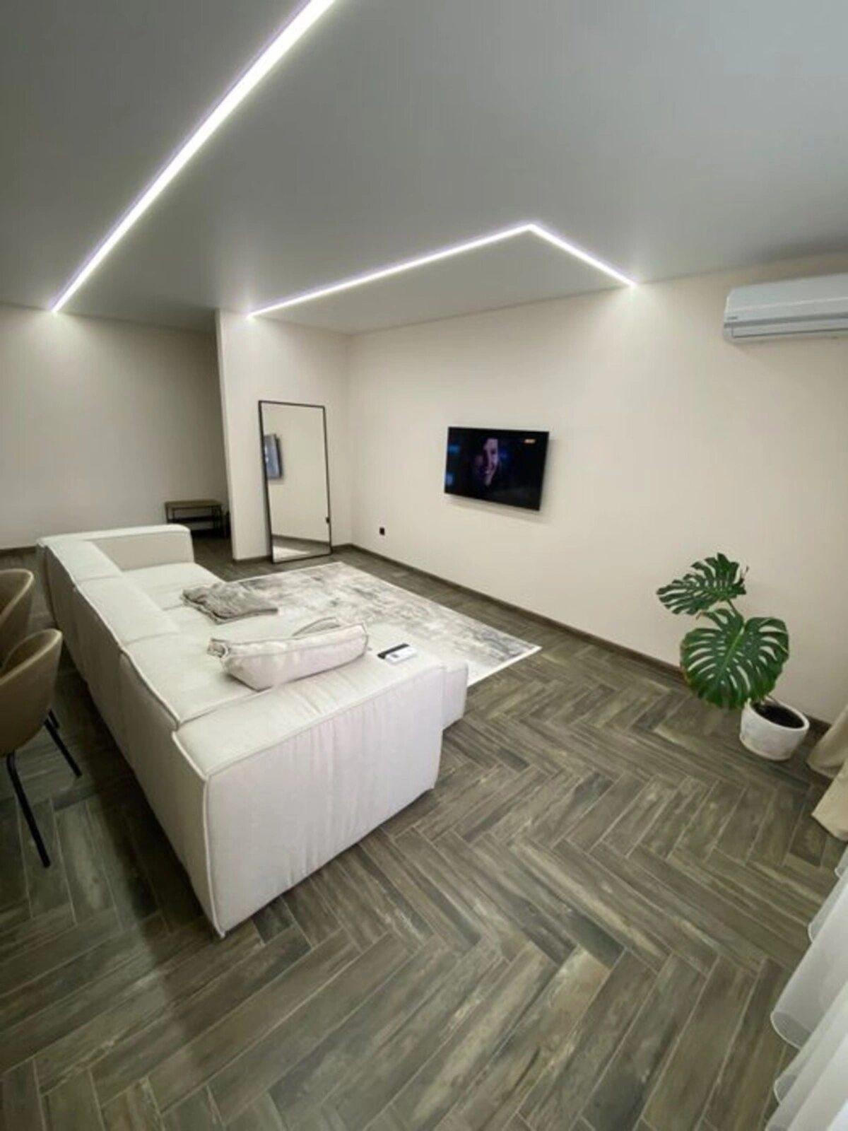 Apartments for sale. 2 rooms, 66 m², 1st floor/10 floors. Enerhetychna vul., Ternopil. 