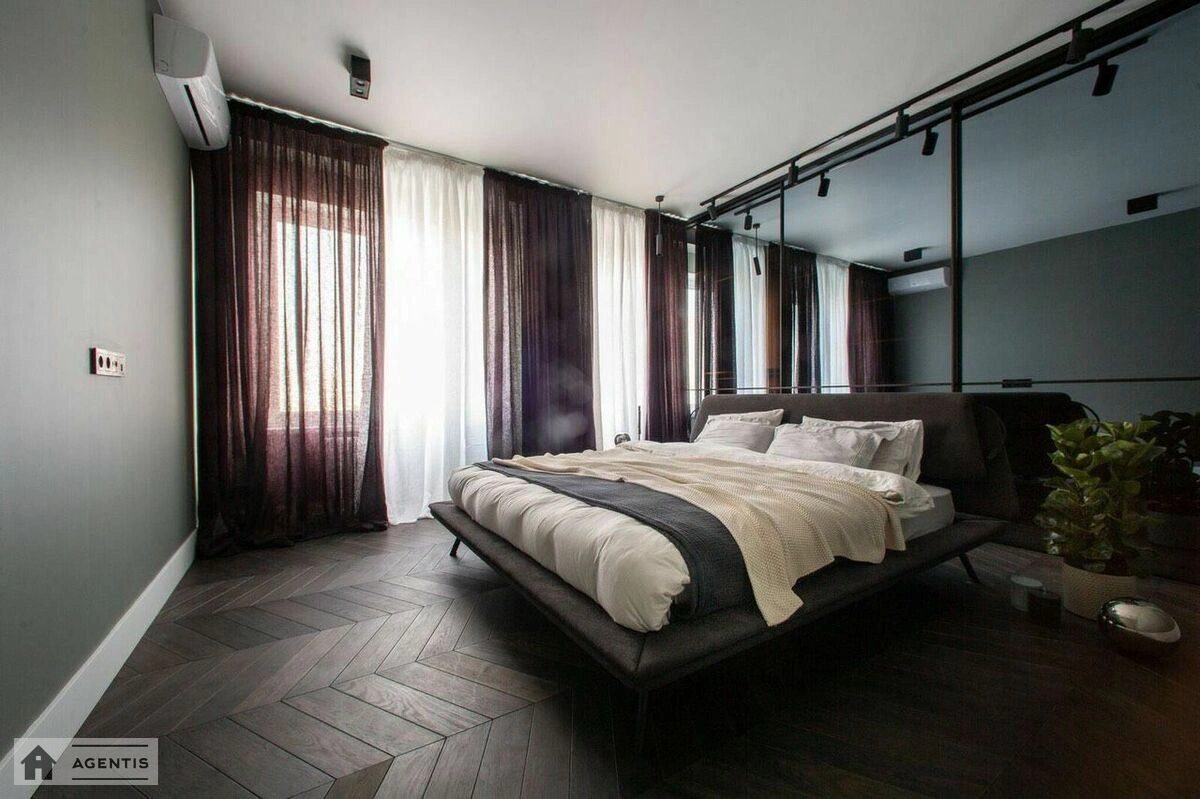 Apartment for rent. 3 rooms, 140 m², 21 floor/22 floors. 14, Mykoly Mikhnovskoho bulv. Druzhby Narodiv, Kyiv. 