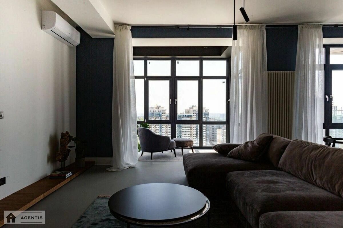 Apartment for rent. 3 rooms, 140 m², 21 floor/22 floors. 14, Mykoly Mikhnovskoho bulv. Druzhby Narodiv, Kyiv. 