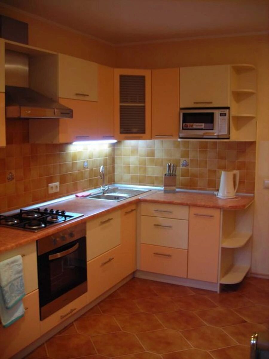 Сдам квартиру. 2 rooms, 55 m², 2nd floor/6 floors. Тополевая 4, Киев. 