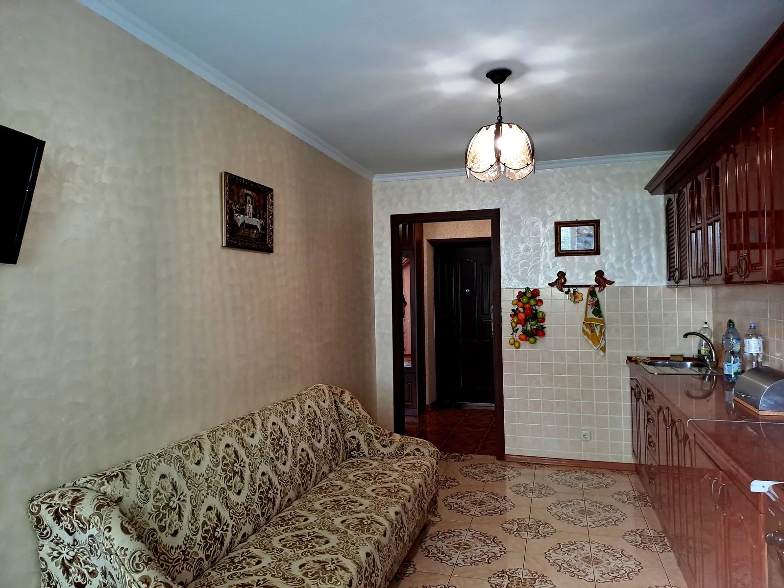 Apartments for sale. 1 room, 43 m², 2nd floor/5 floors. Mykulynetska , Velykaya Berezovytsa. 