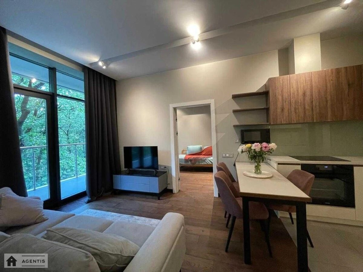 Apartment for rent. 2 rooms, 78 m², 5th floor/8 floors. 42, Beresteyskyy prosp. Peremohy, Kyiv. 