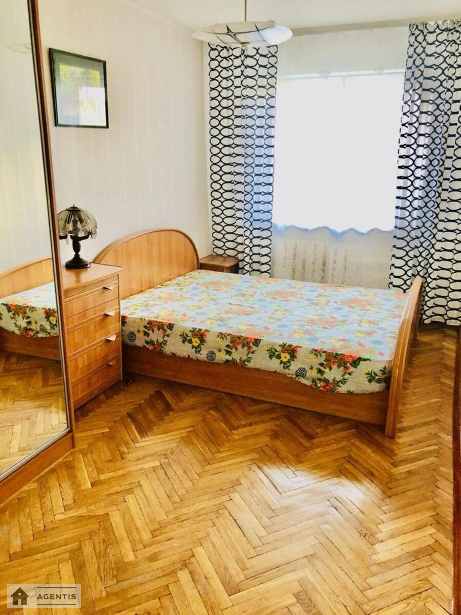 Сдам квартиру. 2 rooms, 45 m², 9th floor/9 floors. Крещатик, Киев. 