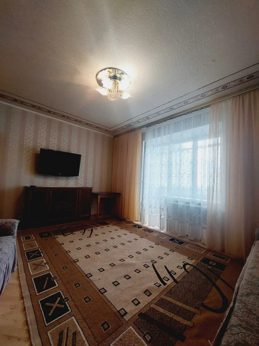 Apartment for rent. 3 rooms, 90 m², 10th floor/11 floors. 14, Henerala Almazova vul. Kutuzova, Kyiv. 