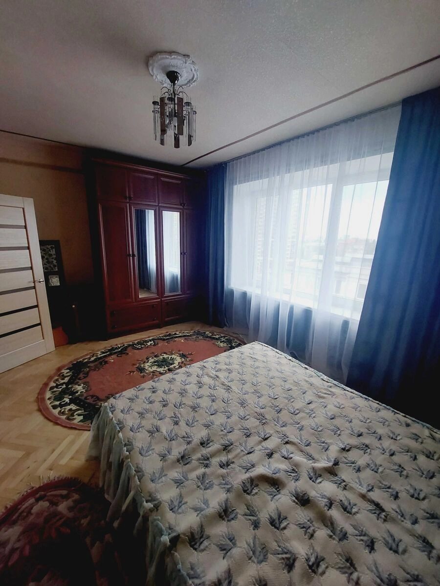Apartment for rent. 3 rooms, 90 m², 10th floor/11 floors. 14, Henerala Almazova vul. Kutuzova, Kyiv. 