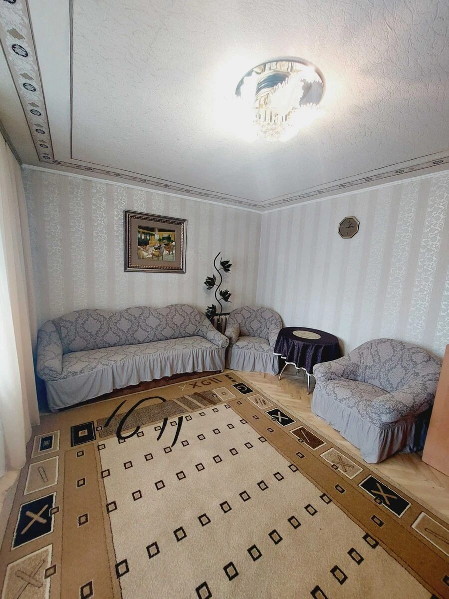 Сдам квартиру. 3 rooms, 90 m², 10th floor/11 floors. 14, Генерала Алмазова вул. (Кутузова), Киев. 