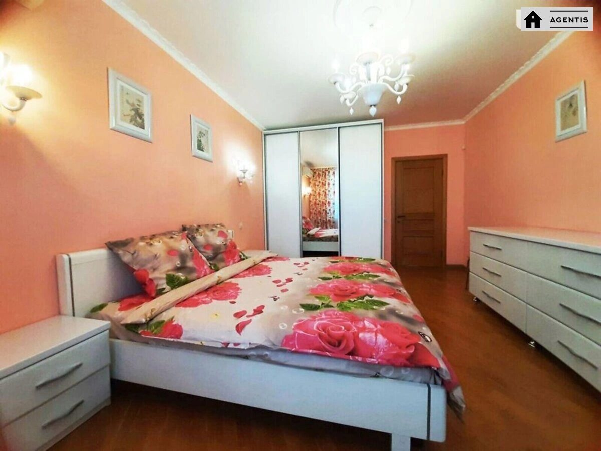 Apartment for rent. 4 rooms, 130 m², 15 floor/16 floors. 4, Valeriya Lobanovskoho prosp. Chervonozoryanyy, Kyiv. 