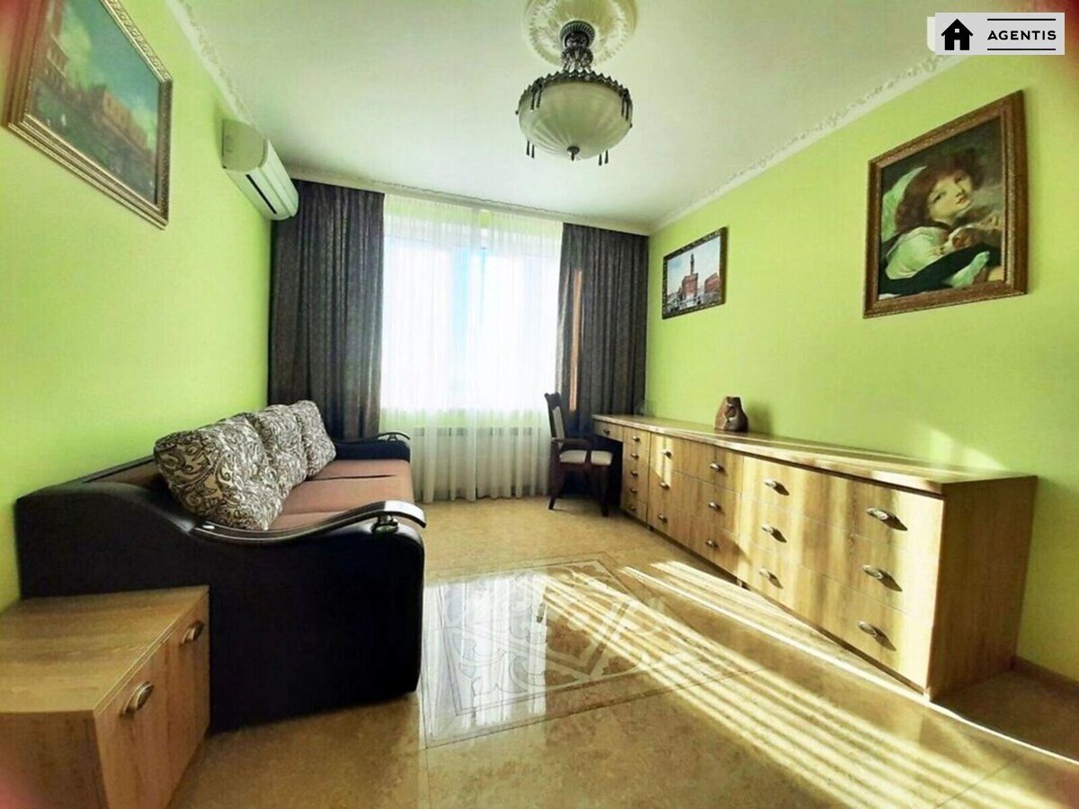 Apartment for rent. 4 rooms, 130 m², 15 floor/16 floors. 4, Valeriya Lobanovskoho prosp. Chervonozoryanyy, Kyiv. 