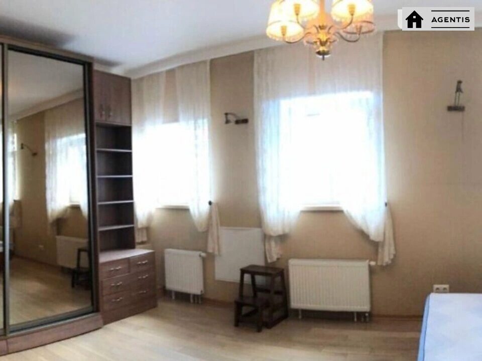 Apartment for rent. 5 rooms, 265 m², 5th floor/6 floors. 5, Krutiy 5, Kyiv. 