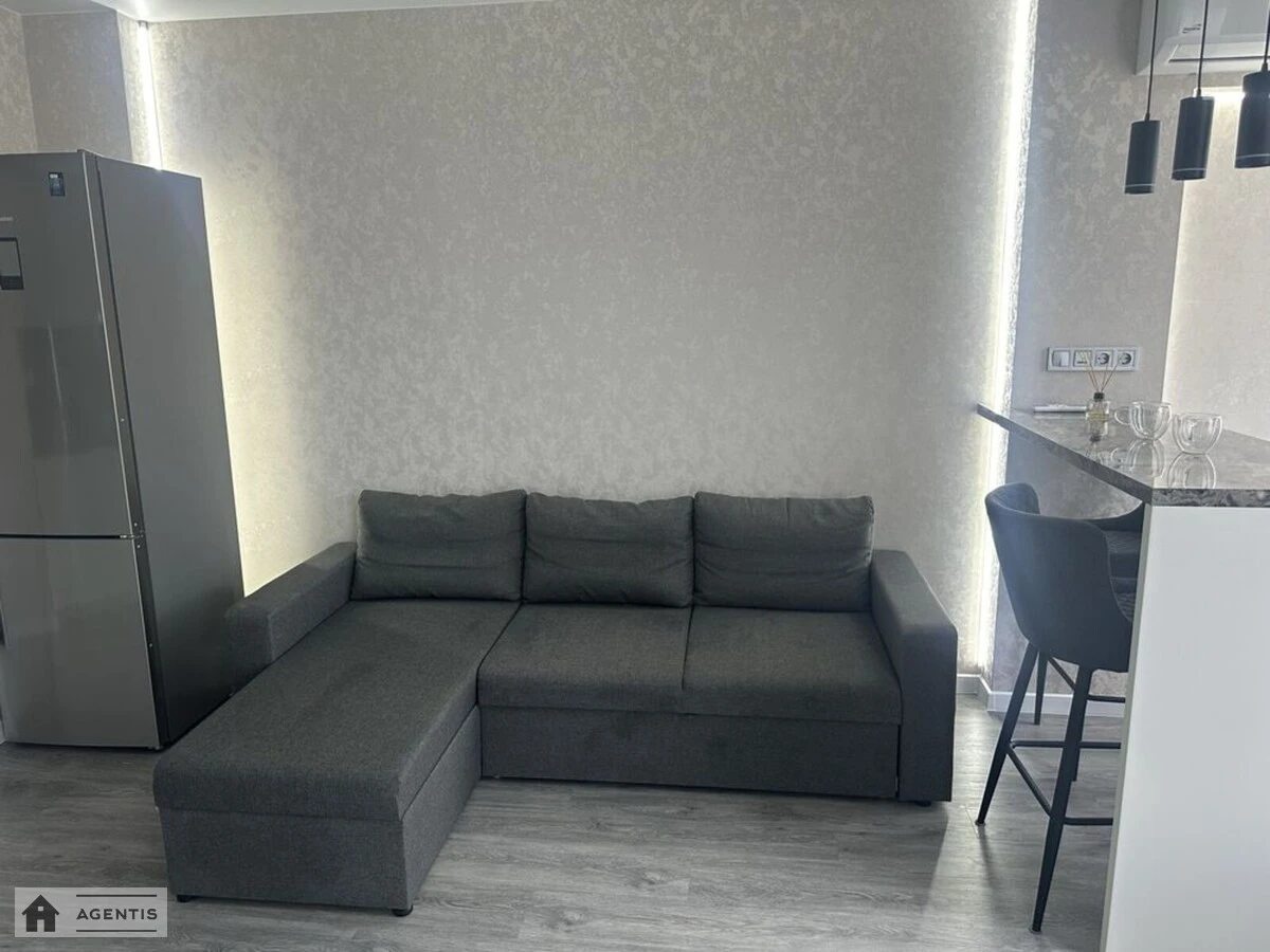 Сдам квартиру. 1 room, 49 m², 6th floor/8 floors. Тадея Рильського вул., Киев. 