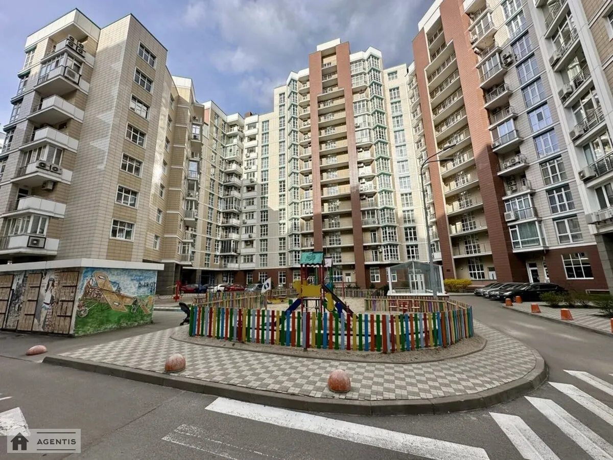 Сдам квартиру. 1 room, 41 m², 4th floor/12 floors. 12, Саперное Поле 12, Киев. 