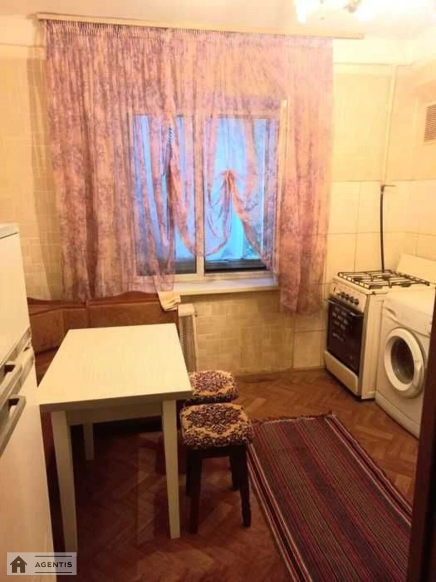 Apartment for rent. 2 rooms, 54 m², 1st floor/9 floors. 17, Beresteyskyy prosp. Peremohy, Kyiv. 