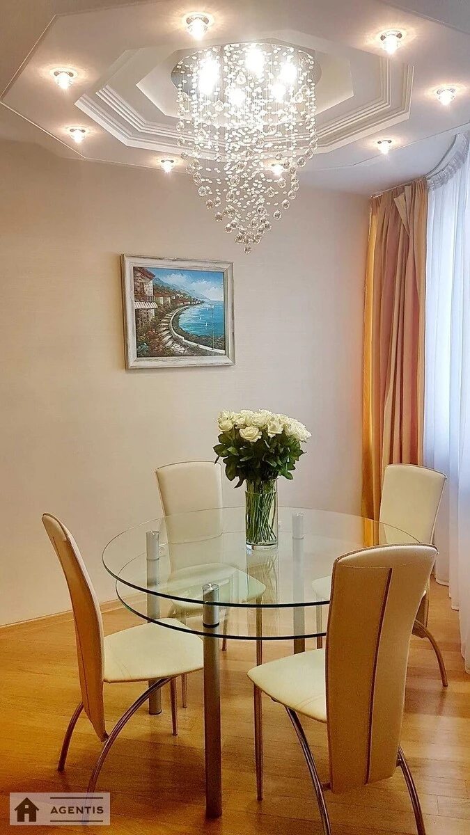 Apartment for rent. 3 rooms, 101 m², 4th floor/16 floors. 14, Osvity 14, Kyiv. 