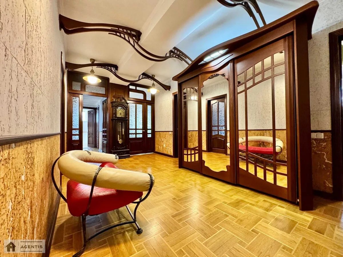 Apartment for rent. 2 rooms, 157 m², 6th floor/7 floors. 10, Ivana Mazepy vul., Kyiv. 