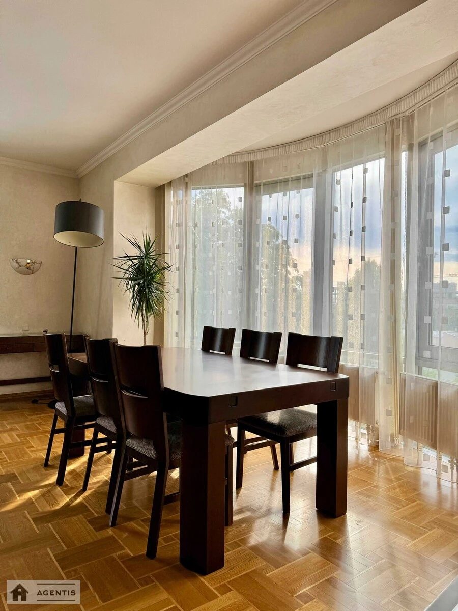 Apartment for rent. 2 rooms, 157 m², 6th floor/7 floors. 10, Ivana Mazepy vul., Kyiv. 