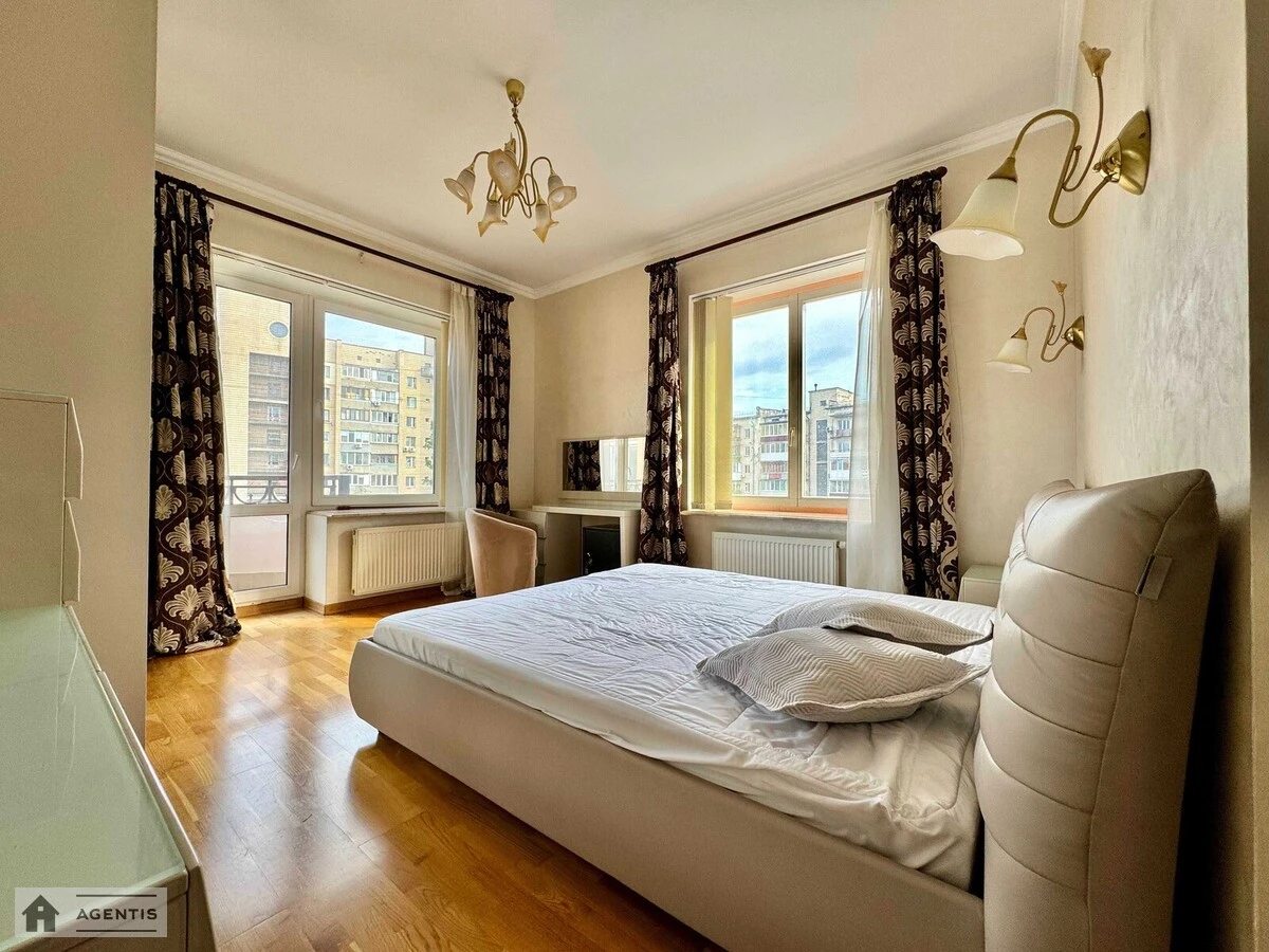 Apartment for rent. 2 rooms, 157 m², 6th floor/7 floors. 10, Ivana Mazepy vul., Kyiv. 