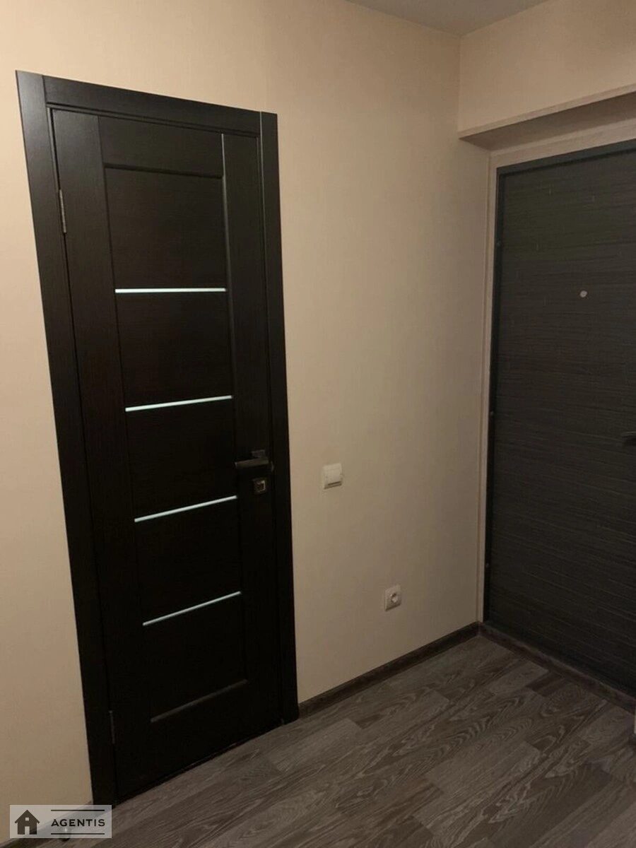 Apartment for rent. 1 room, 40 m², 22 floor/25 floors. 15, Solomiyi Krushelnytskoyi vul., Kyiv. 