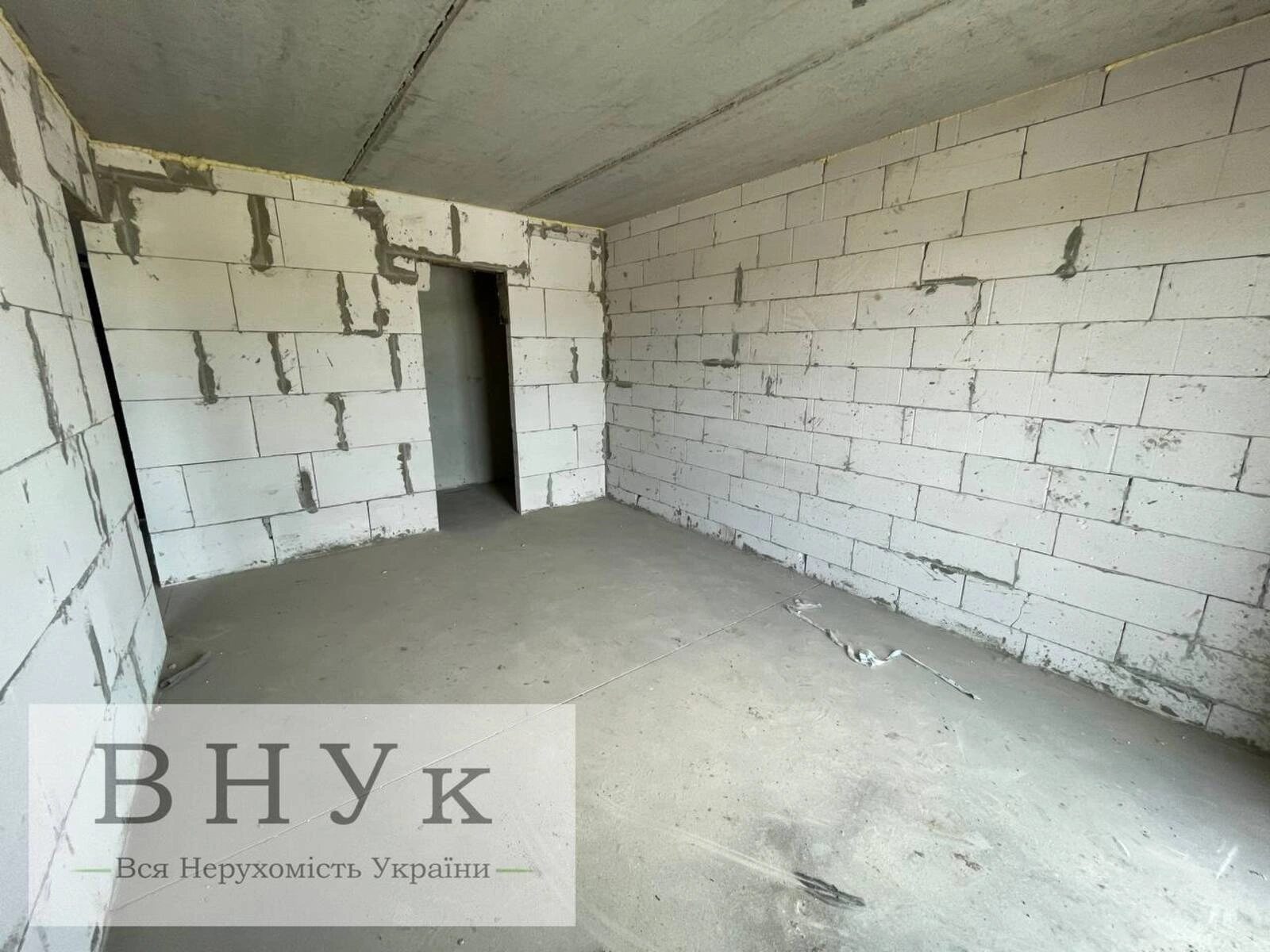 Apartments for sale 1 room, 42 m², 5th fl./6 floors. Petrykiv  Sheptytskoho vul., Ternopil. 