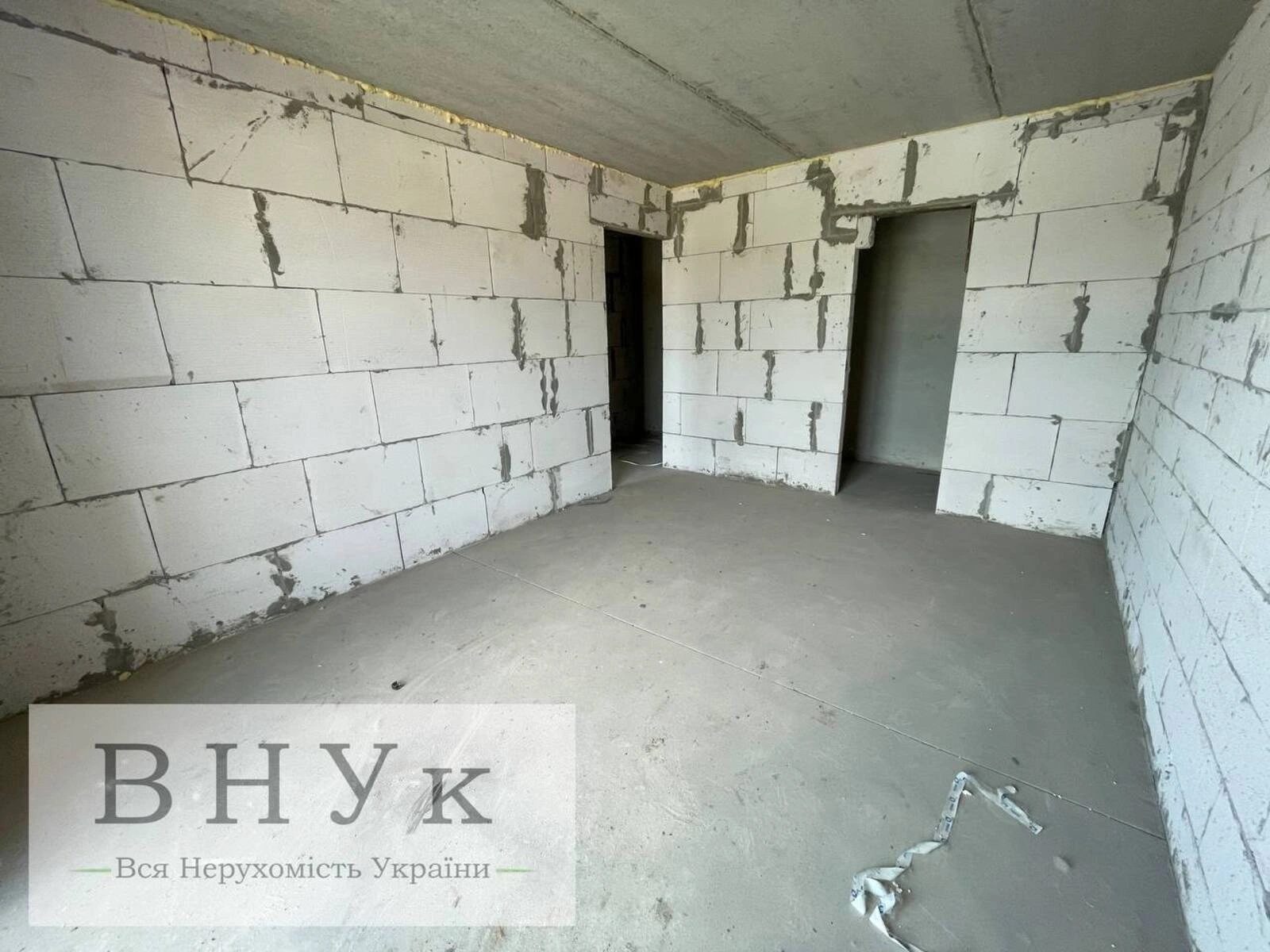 Apartments for sale 1 room, 42 m², 5th fl./6 floors. Petrykiv  Sheptytskoho vul., Ternopil. 