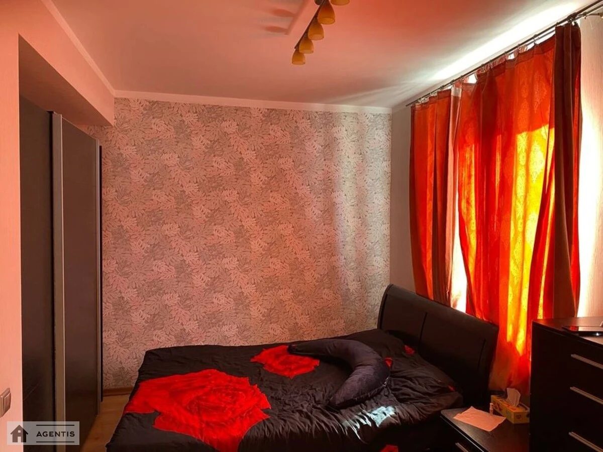 Здам квартиру. 2 rooms, 70 m², 17 floor/24 floors. Саперно-Слобідська, Київ. 
