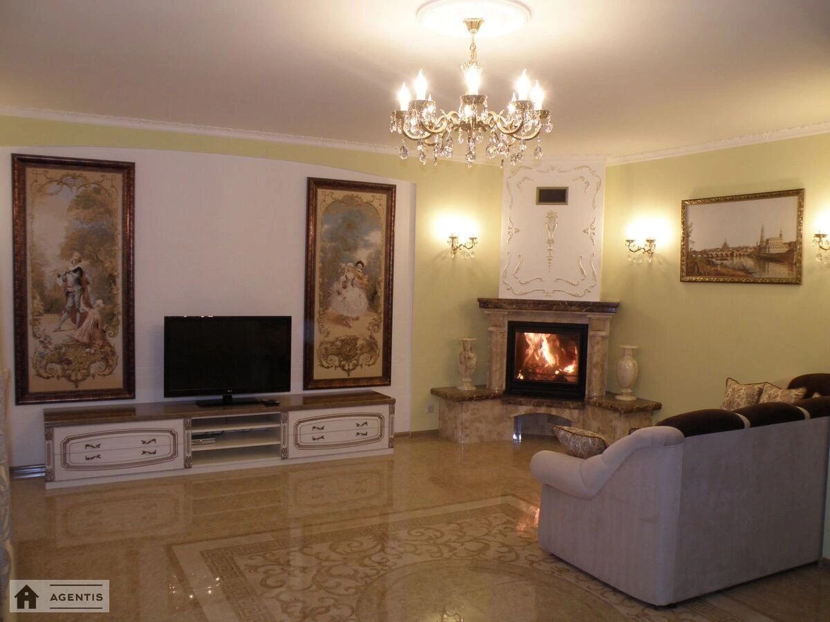 Apartment for rent. 4 rooms, 122 m², 15 floor/16 floors. 4, Lobanovskoho , Kyiv. 